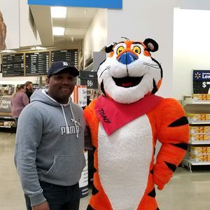 Meet your Posher, Clarence